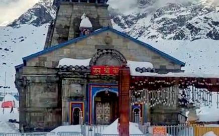 A view of the snow-covered Kedarnath Temple amid fresh snowfall, in Rudraprayag district of Uttarakhand. Pic/PTI